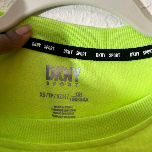 DKNY Lime Green Sports Crop Top - XS - NWT - Picture 6 of 10